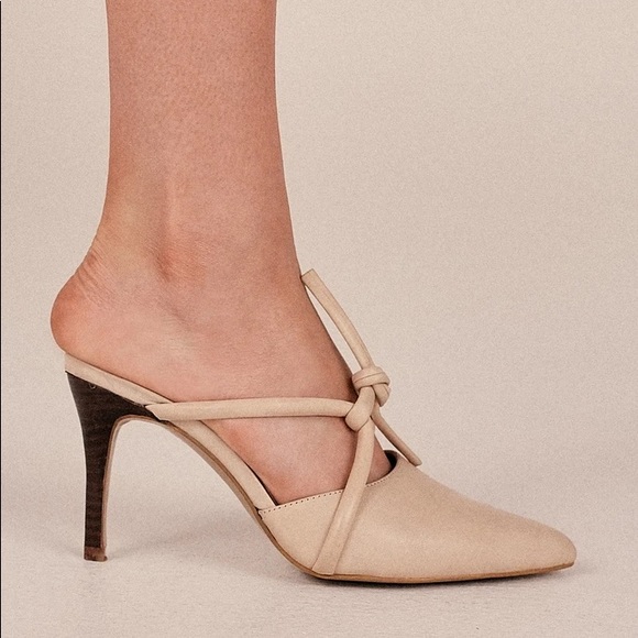 JAGGAR VALVE LEATHER HEEL NEW - Picture 2 of 6